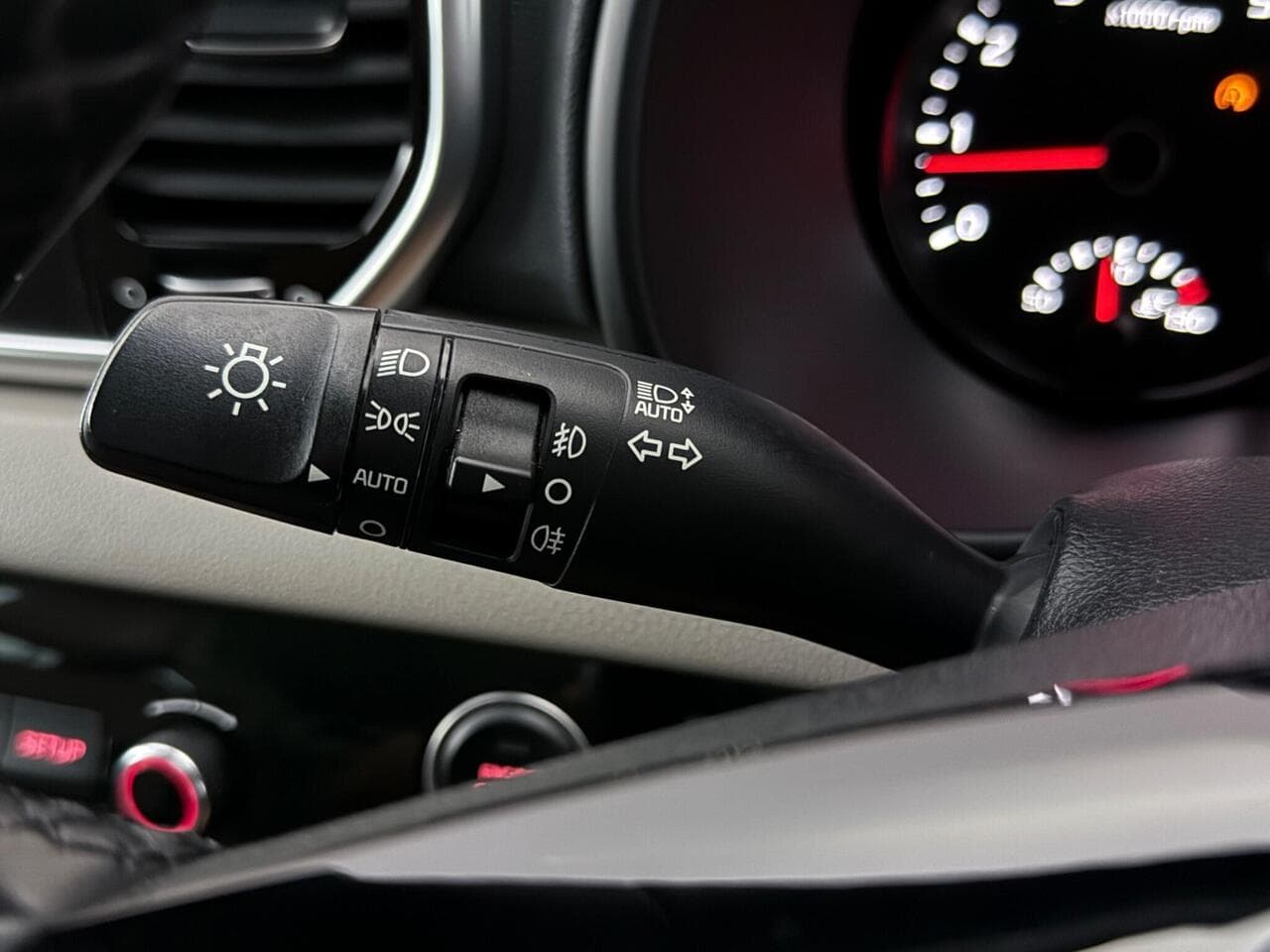 Kia Sportage thumbnail Misc Controls
