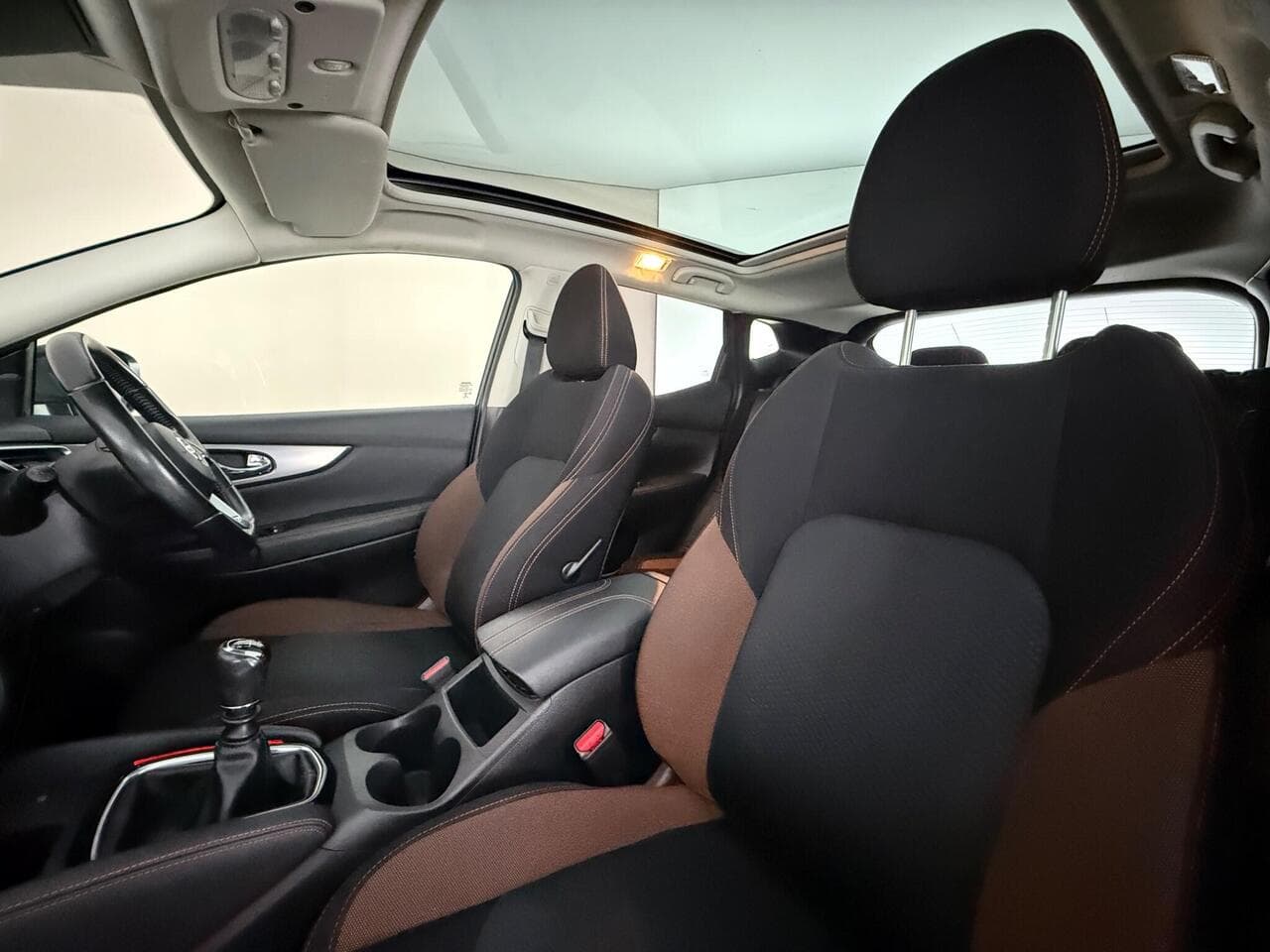 Nissan Qashqai thumbnail Seat Front Passenger