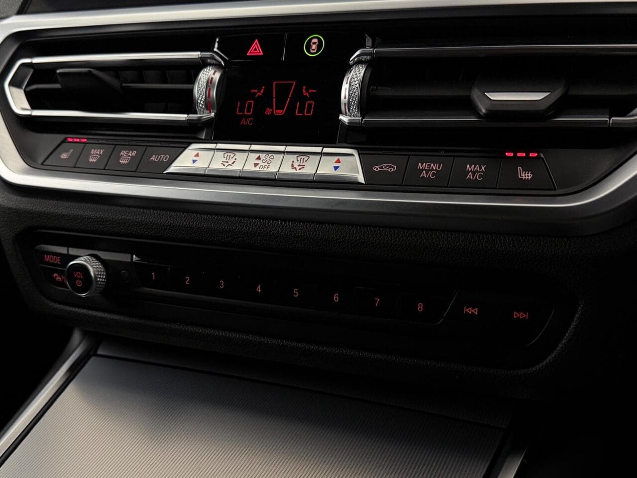 BMW 3 Series thumbnail Infotainment System