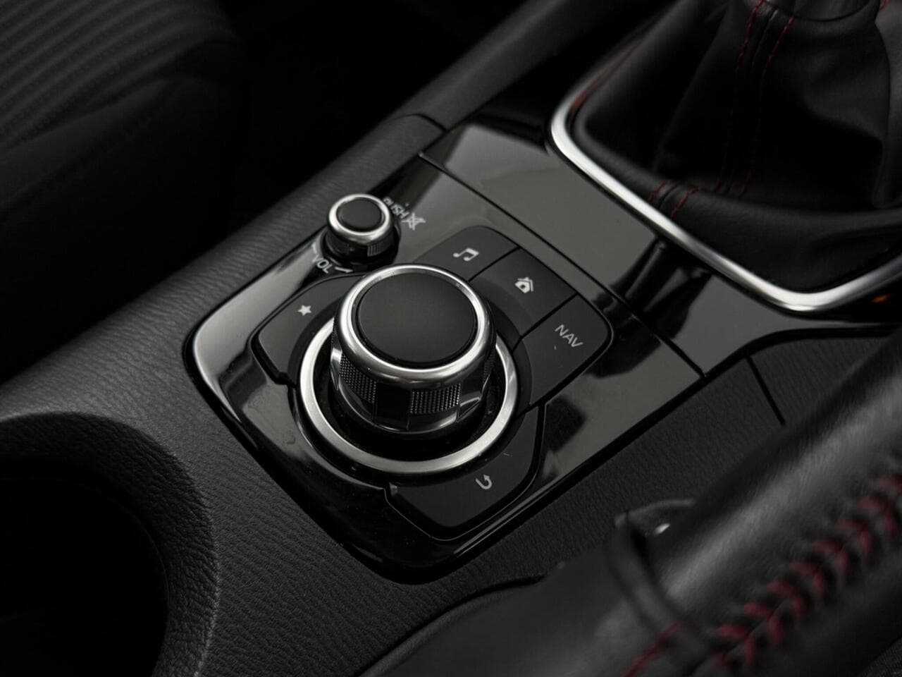 Mazda Mazda3 thumbnail Misc Controls