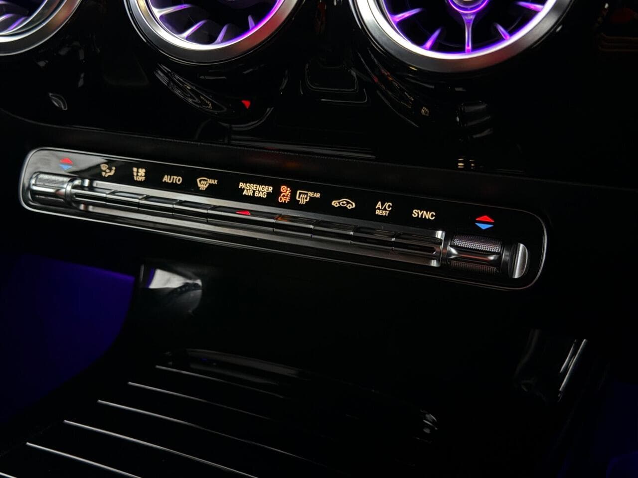 Mercedes-Benz A Class thumbnail Misc Controls