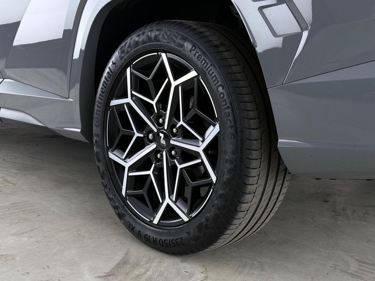 Hyundai TUCSON thumbnail Wheel