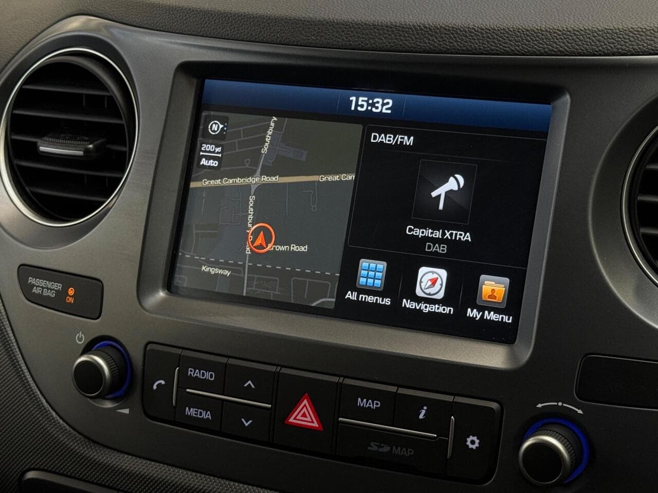 Hyundai i10 thumbnail Infotainment System