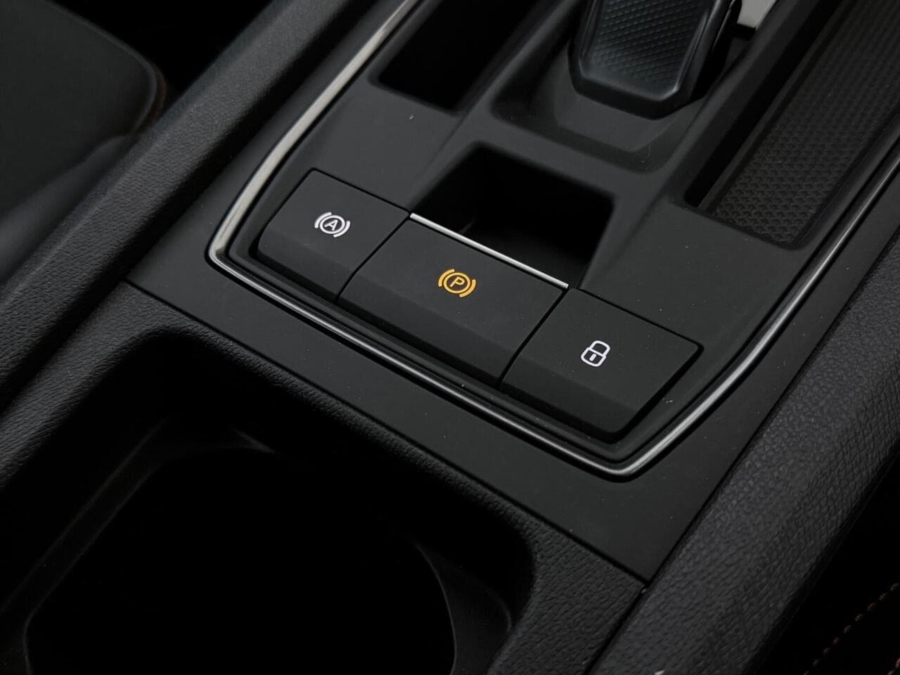 CUPRA Formentor thumbnail Misc Controls