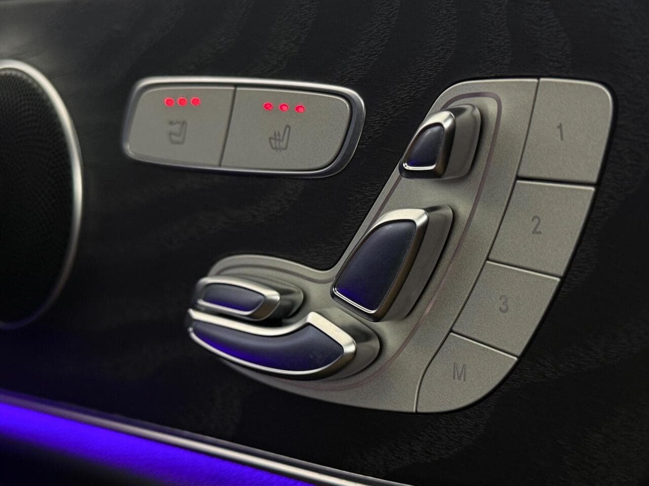 Mercedes-Benz E Class thumbnail Misc Controls