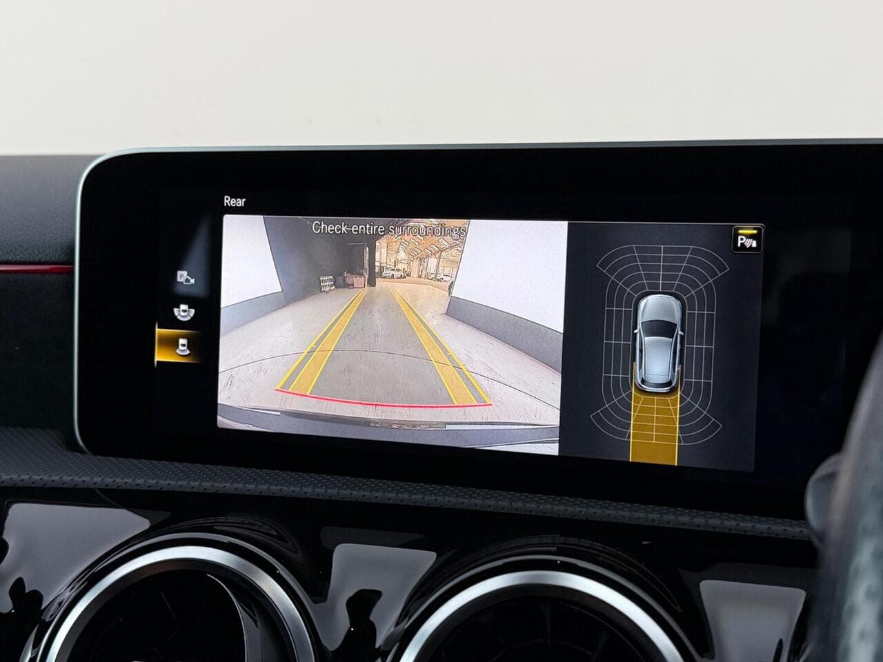Mercedes-Benz A Class thumbnail Infotainment System