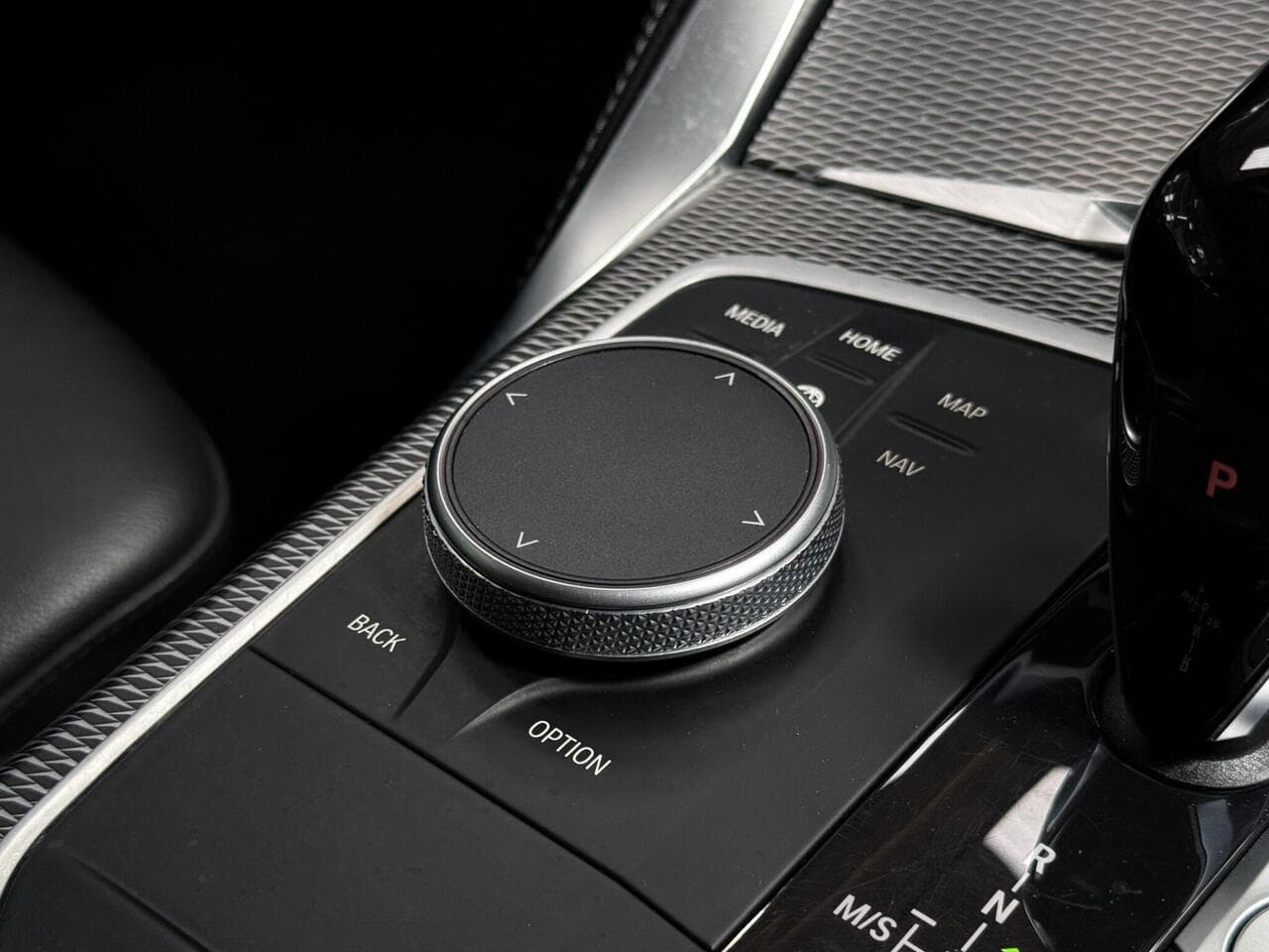 BMW 4 Series thumbnail Misc Controls
