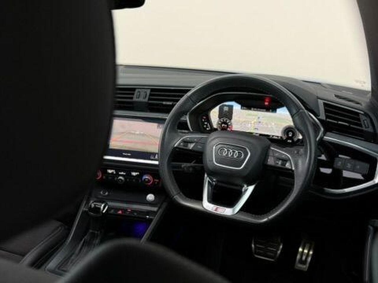 Audi Q3 thumbnail Steering Wheel