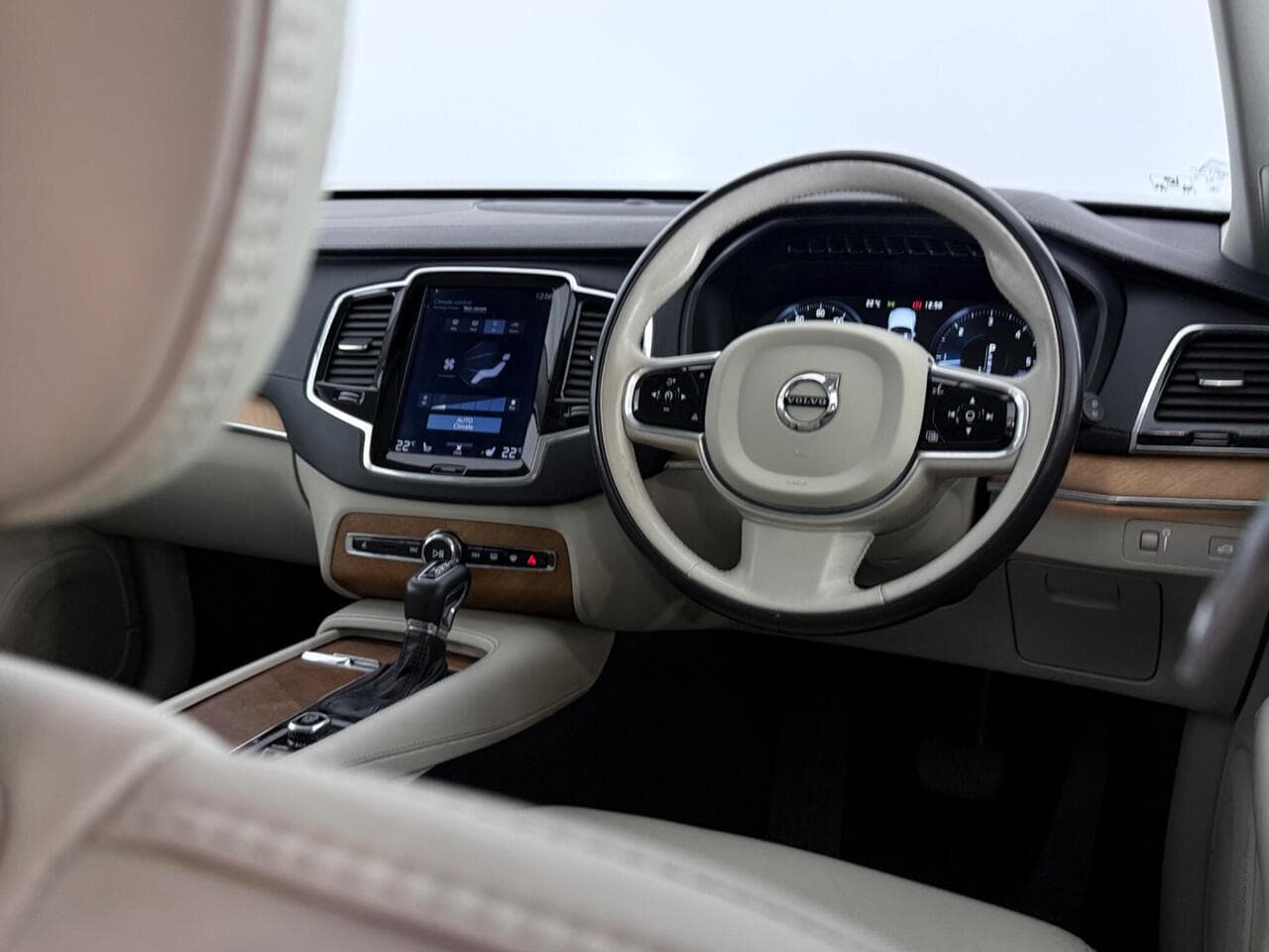 Volvo XC90 thumbnail Steering Wheel