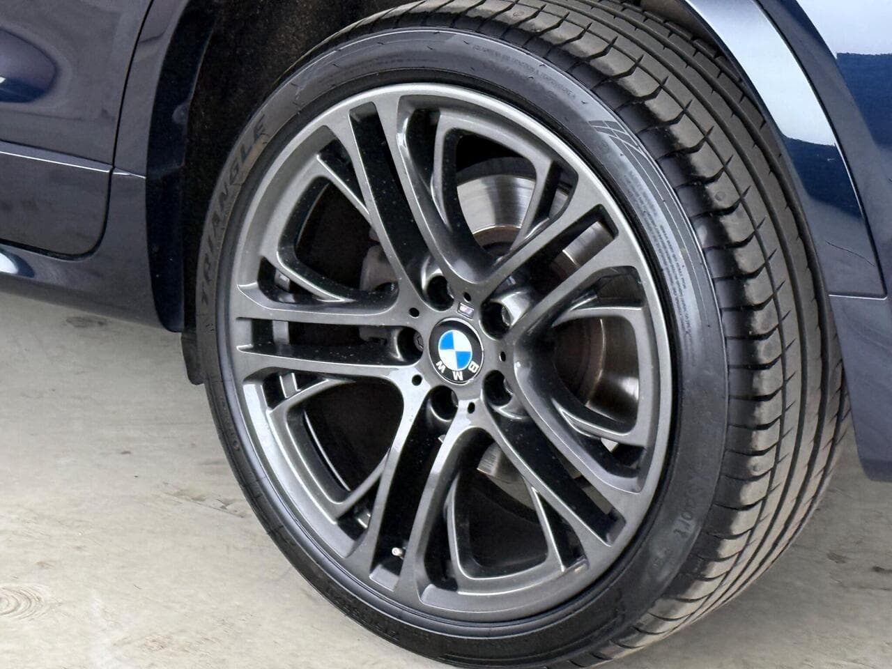 BMW X4 thumbnail Wheel