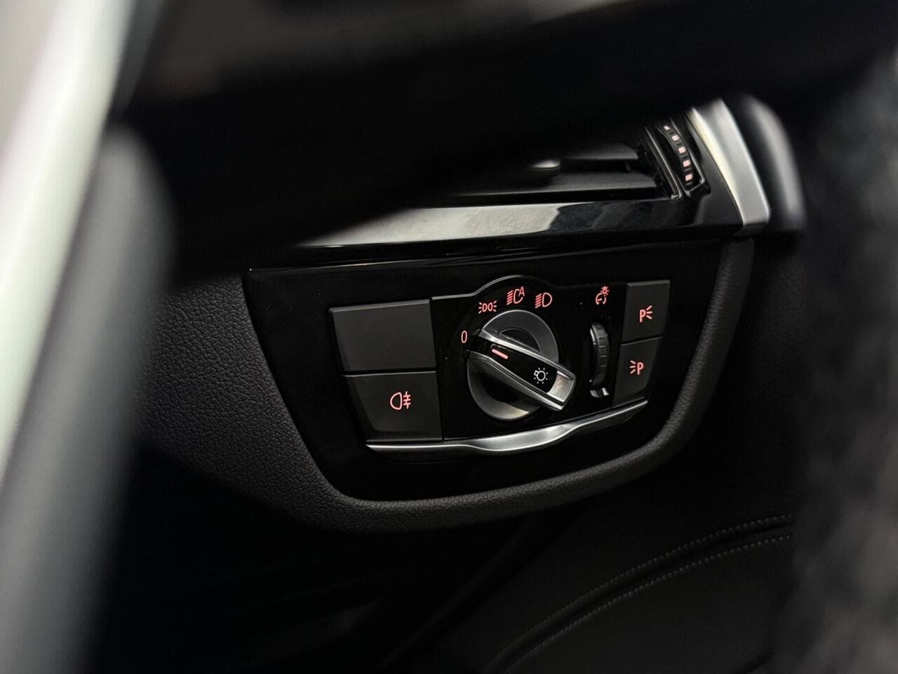 BMW 5 Series thumbnail Misc Controls