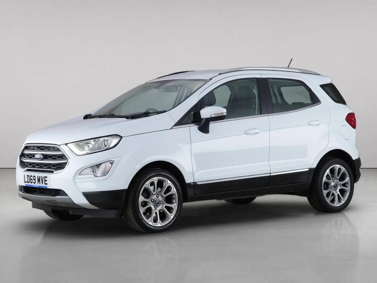 Ford EcoSport thumbnail Front Left