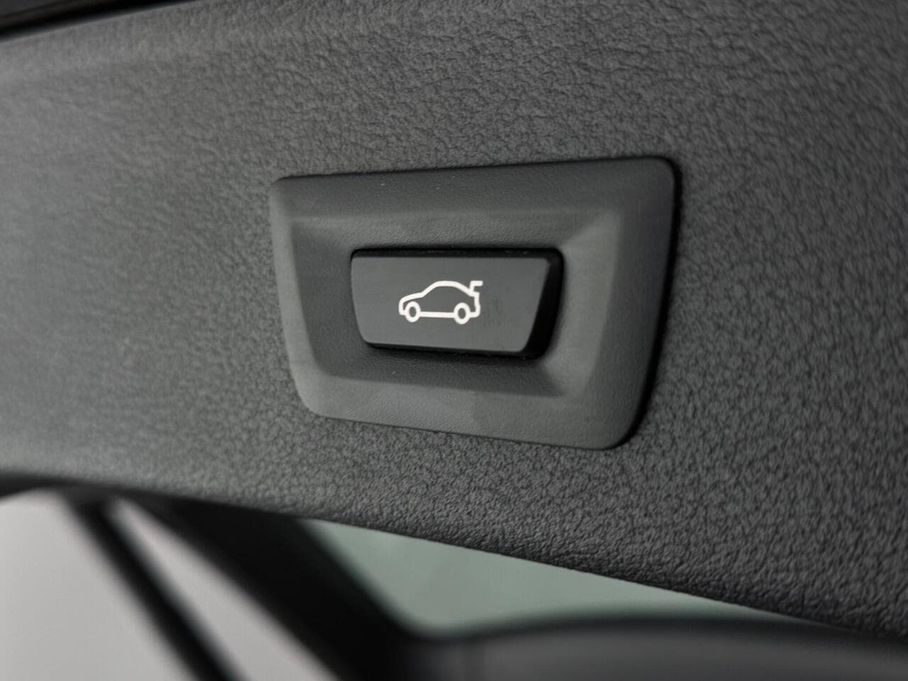 BMW X3 thumbnail Misc Controls