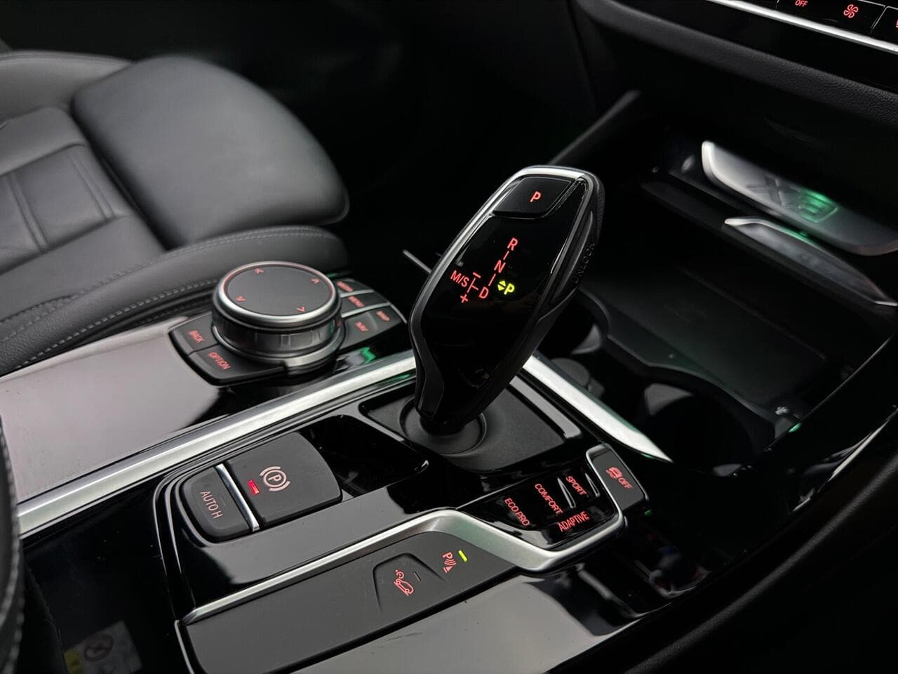 BMW X3 thumbnail Interior Front