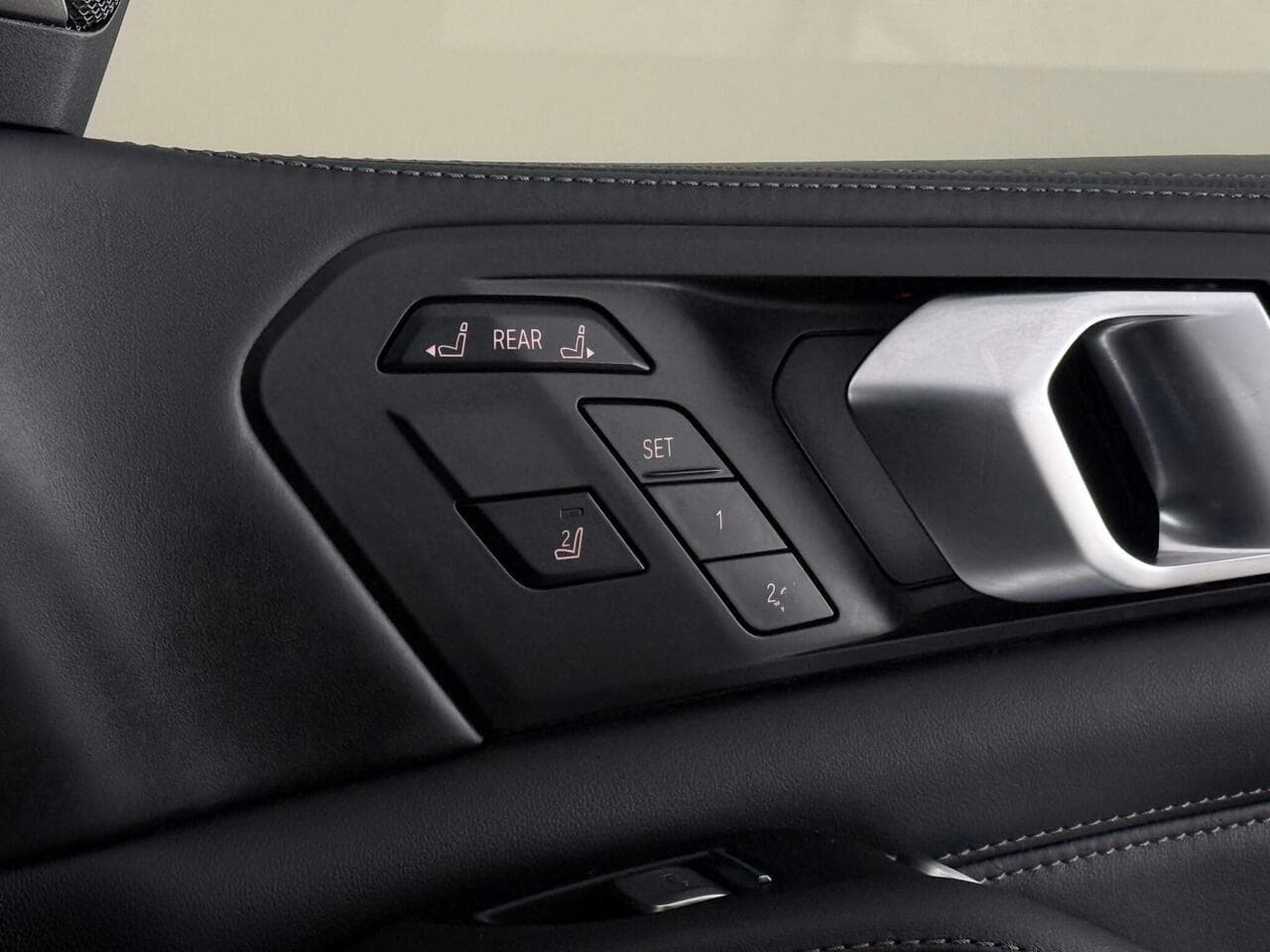 BMW X7 thumbnail Misc Controls