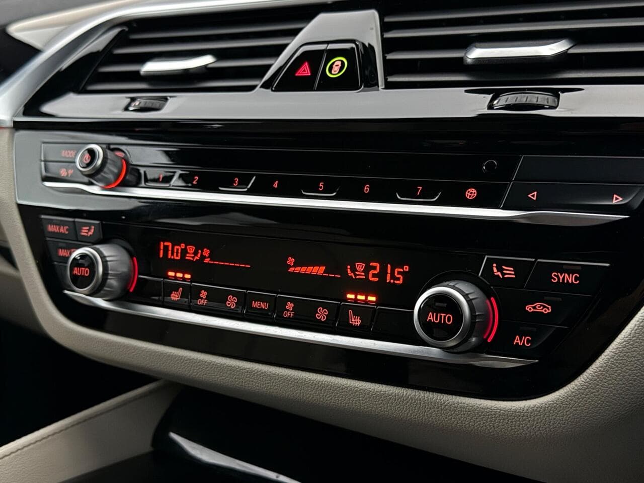 BMW 5 Series thumbnail Infotainment System