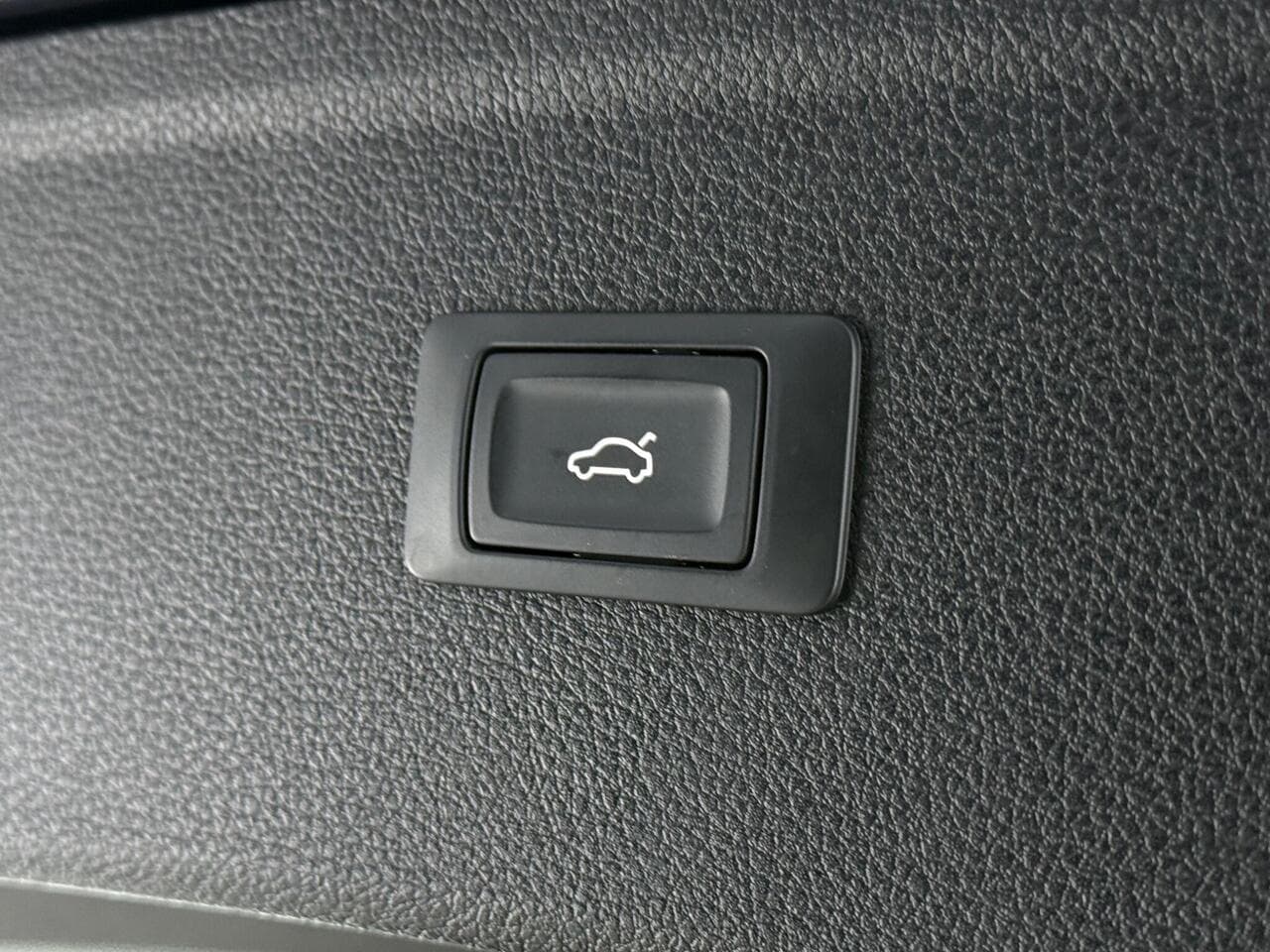 Audi Q5 thumbnail Misc Controls