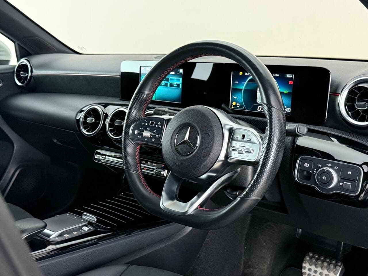 Mercedes-Benz A Class thumbnail Interior Front
