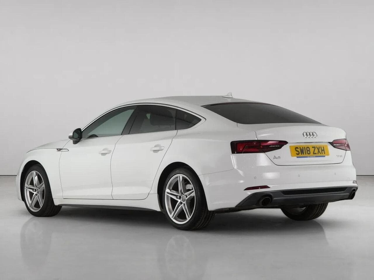 Audi A5 thumbnail Rear Left