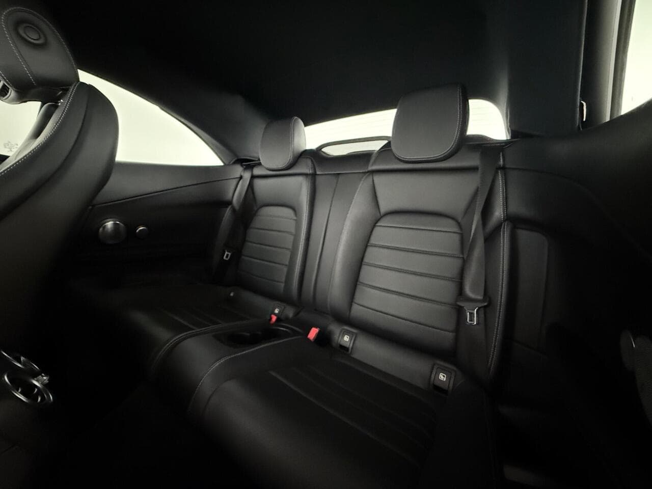 Mercedes-Benz C Class thumbnail Seats Rear