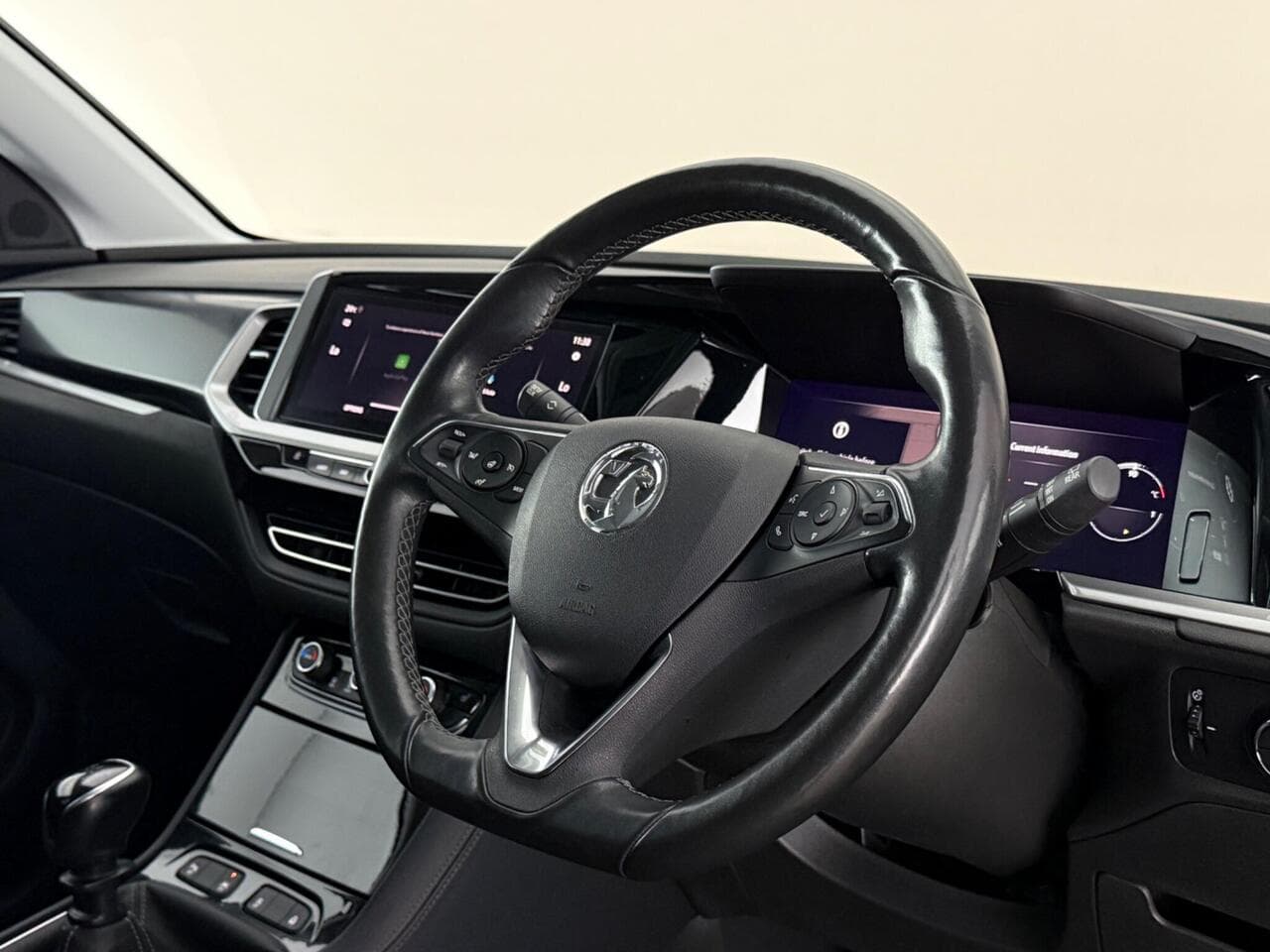 Vauxhall Grandland thumbnail Steering Wheel