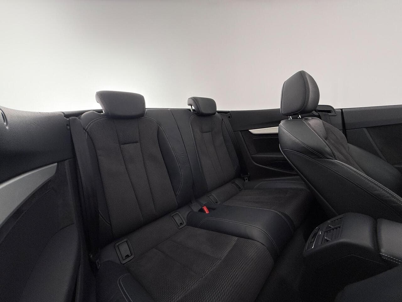 Audi A5 Cabriolet thumbnail Seats Rear