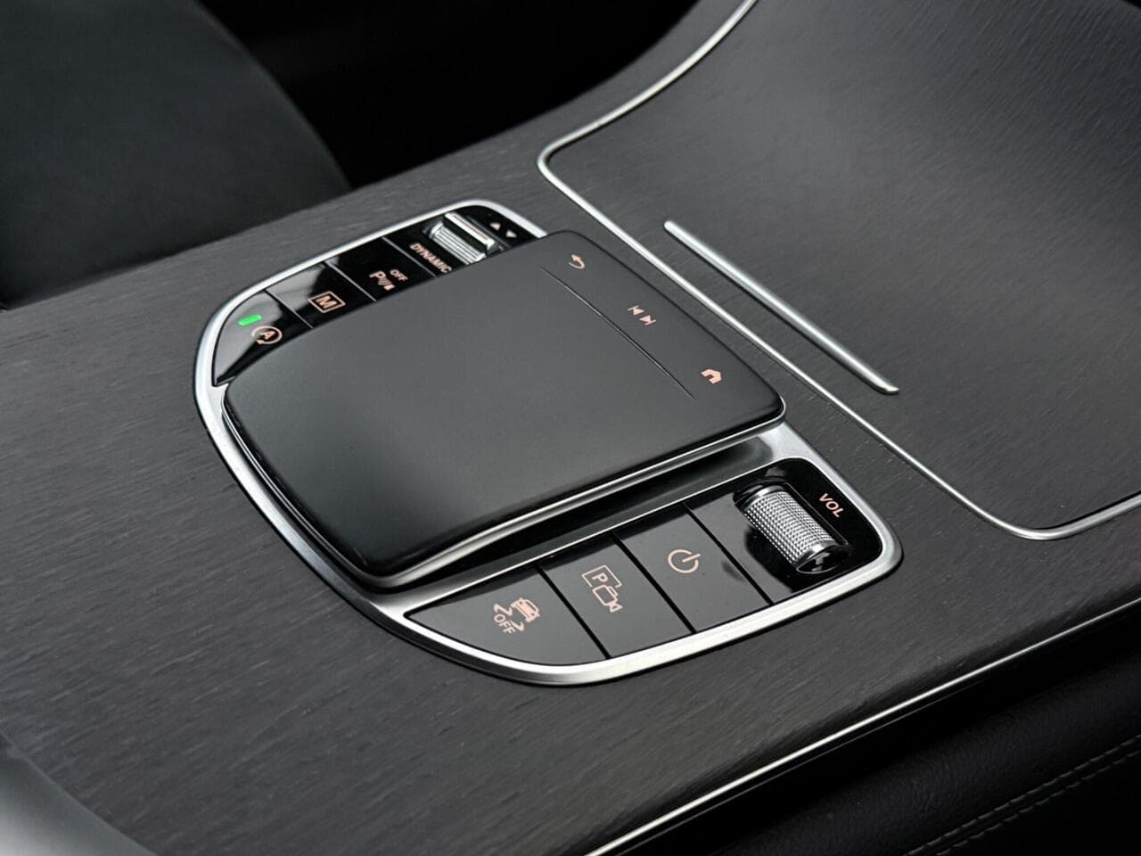 Mercedes-Benz GLC thumbnail Misc Controls