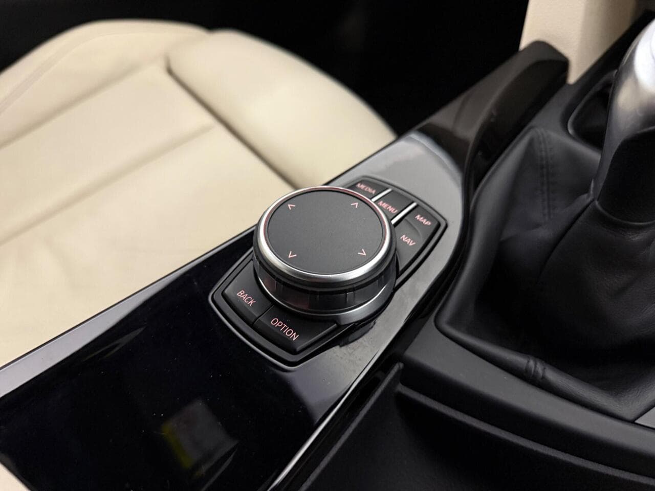 BMW 4 Series Gran Coupe thumbnail Interior Front