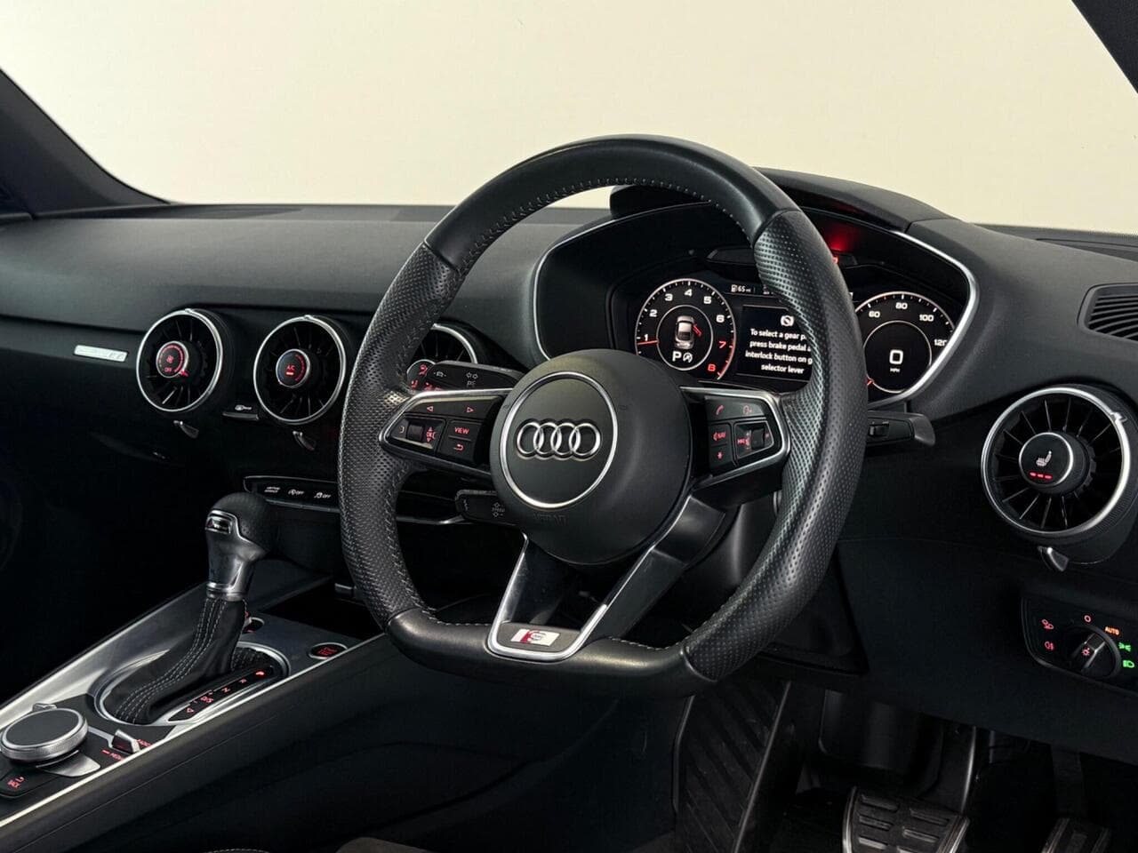 Audi TT thumbnail Interior Front