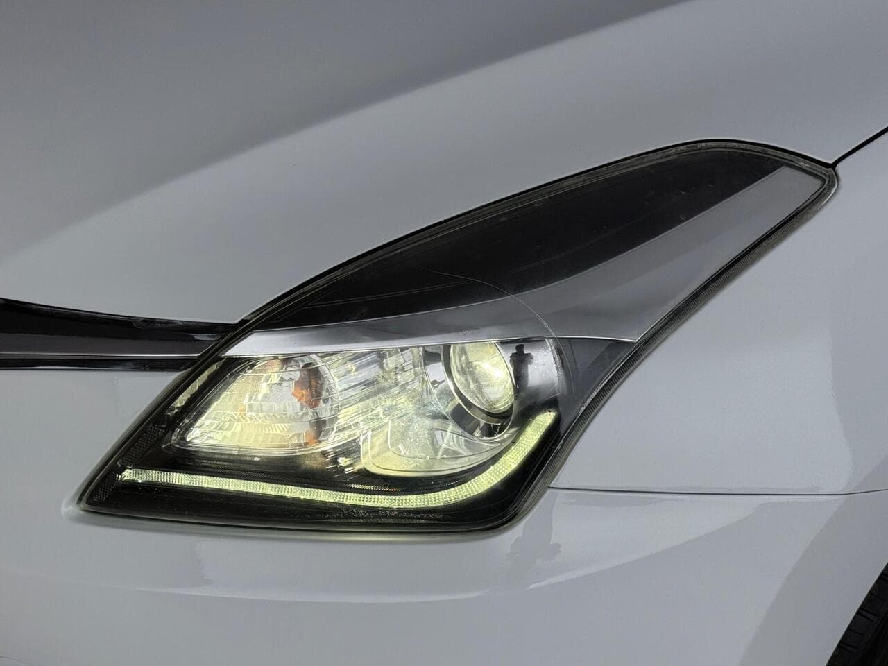 Suzuki Baleno thumbnail Lights Front