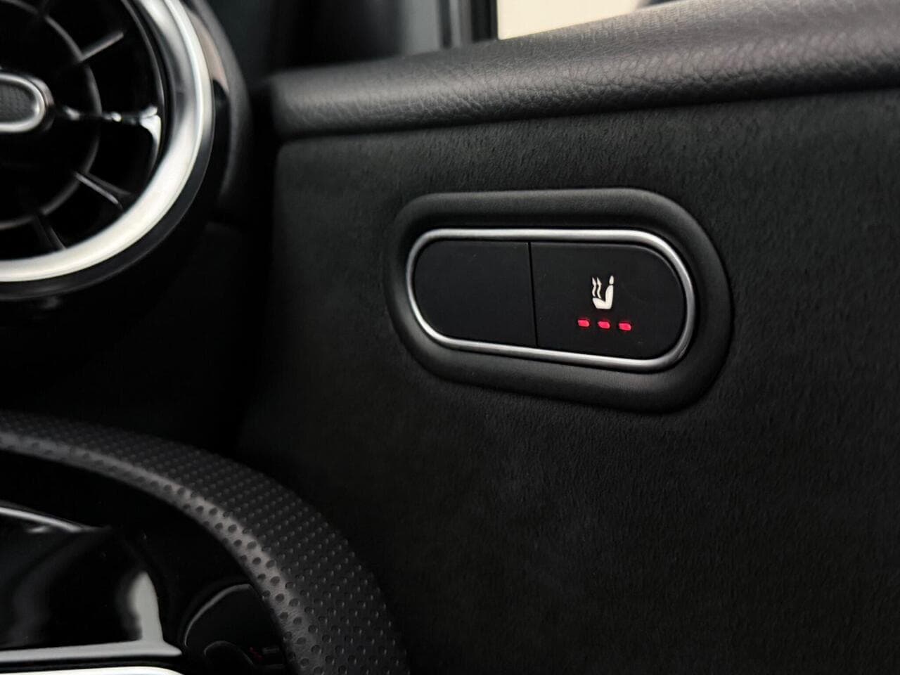 Mercedes-Benz A Class thumbnail Misc Controls