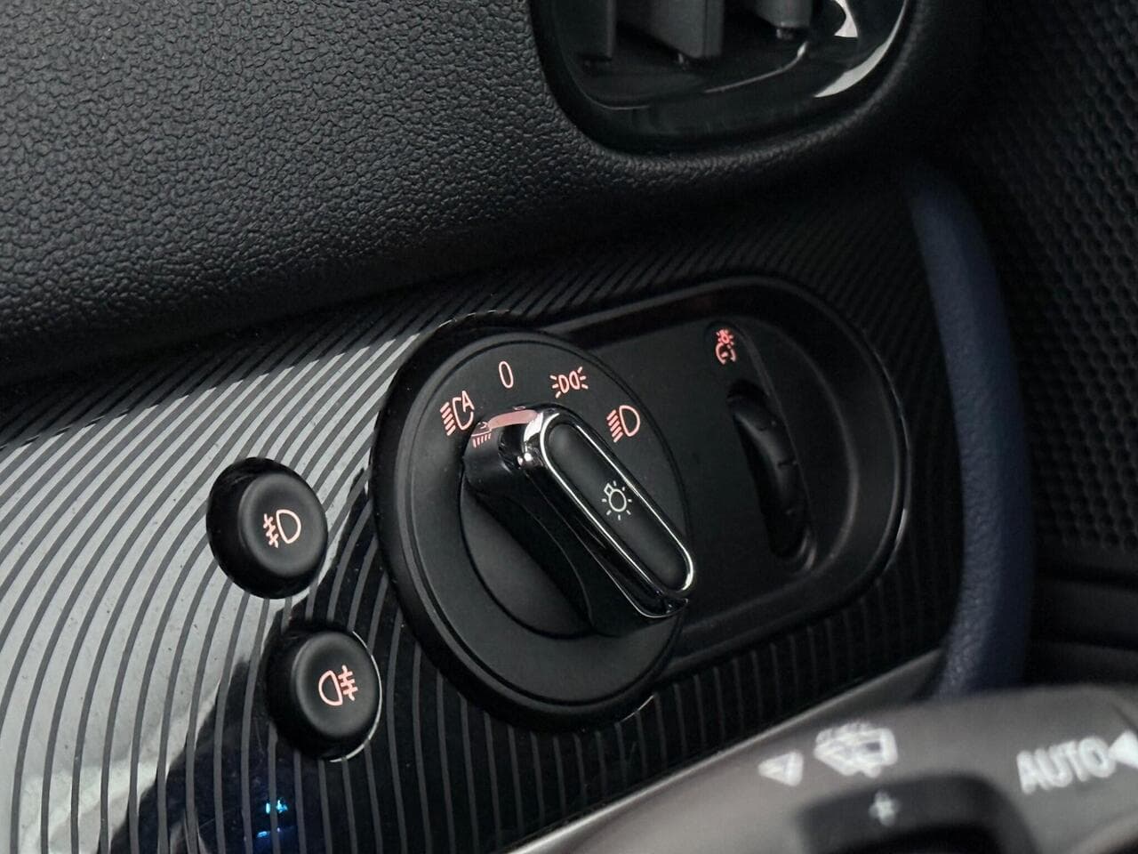MINI Countryman thumbnail Misc Controls