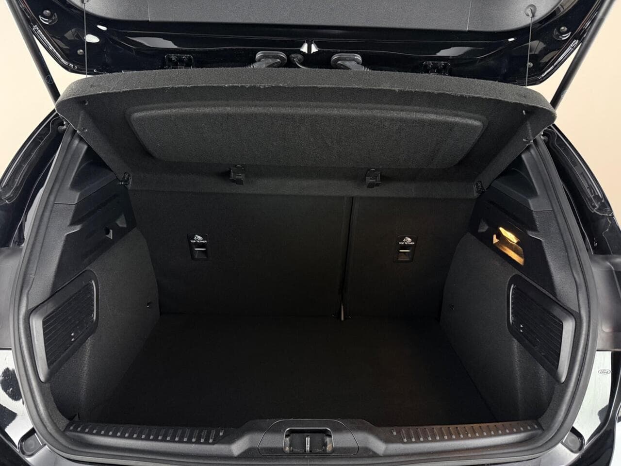 Ford Focus thumbnail Boot