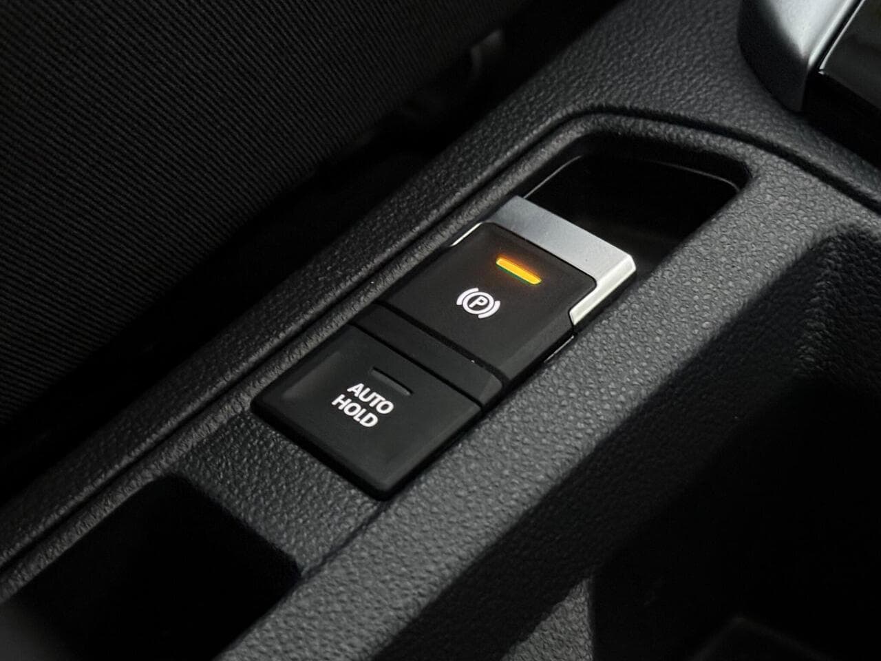 Volkswagen T-Roc thumbnail Misc Controls