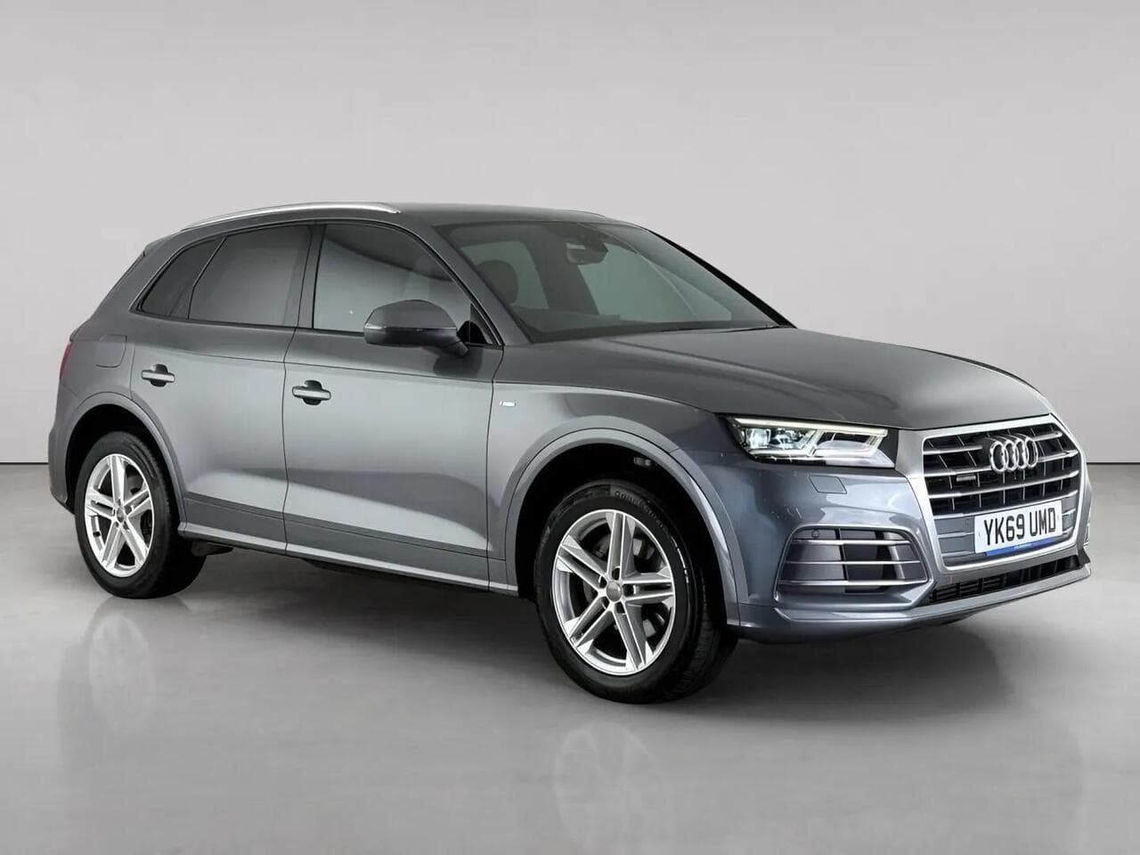 Audi Q5 - Audi Q5 2.0 TFSI 45 S line S Tronic quattro Euro 6 (s/s) 5dr
