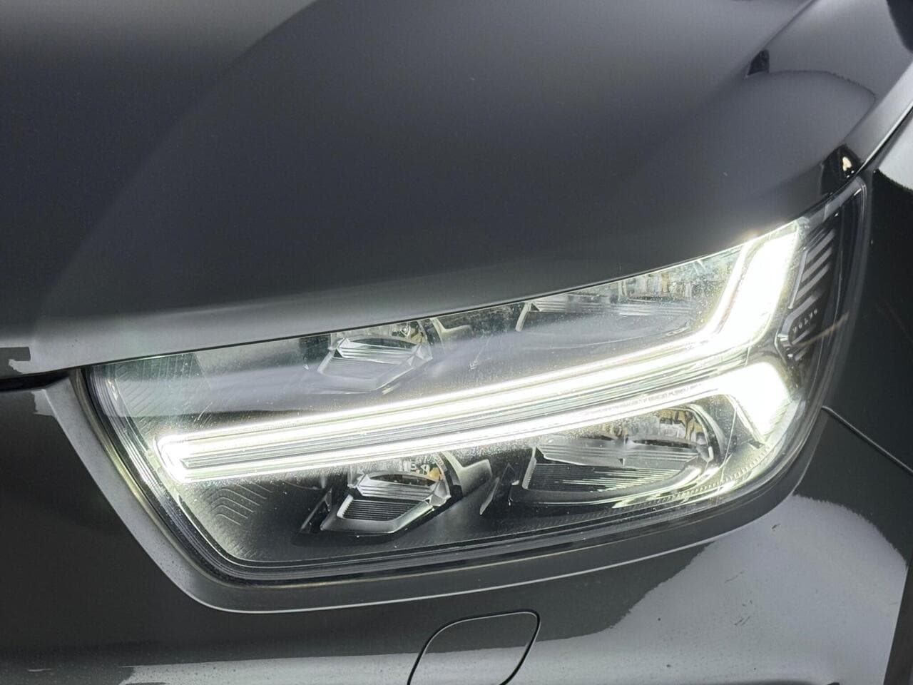 Volvo XC40 thumbnail Misc Controls