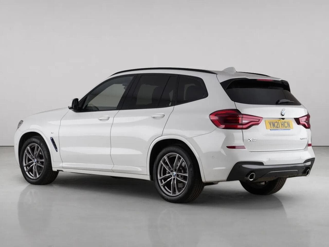 BMW X3 thumbnail Rear Left