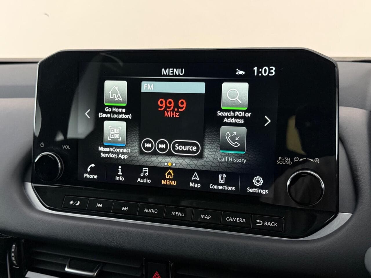 Nissan Qashqai thumbnail Infotainment System