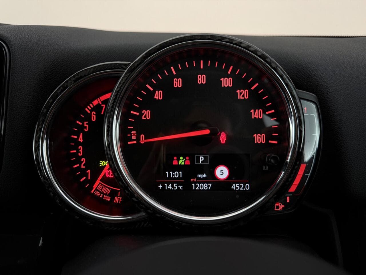 MINI Countryman thumbnail Driver Instruments