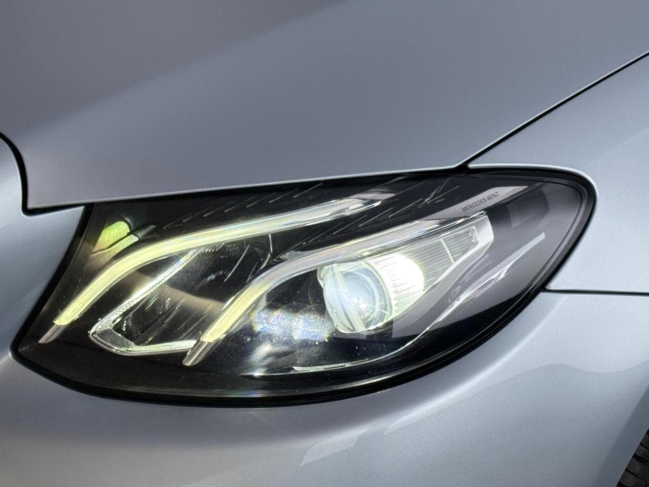 Mercedes-Benz E Class thumbnail Lights Front
