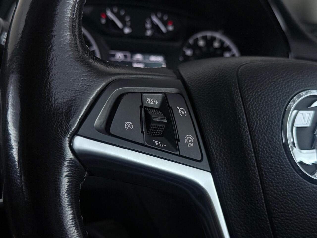Vauxhall Mokka X thumbnail Misc Controls