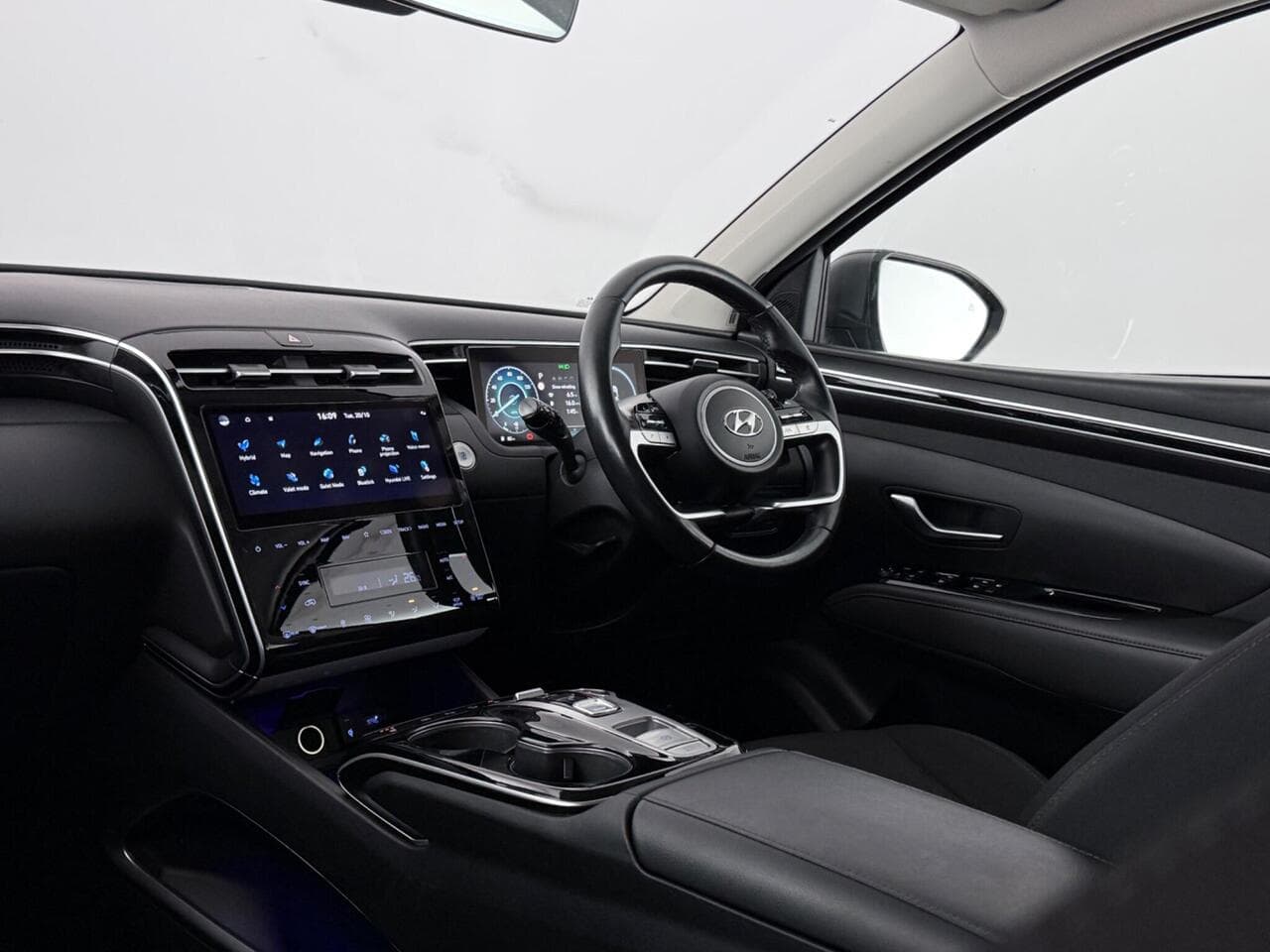 Hyundai TUCSON thumbnail Interior Front