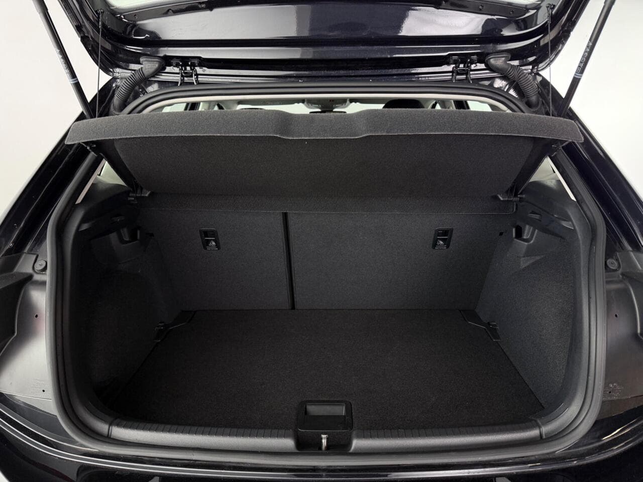 Volkswagen Polo thumbnail Boot