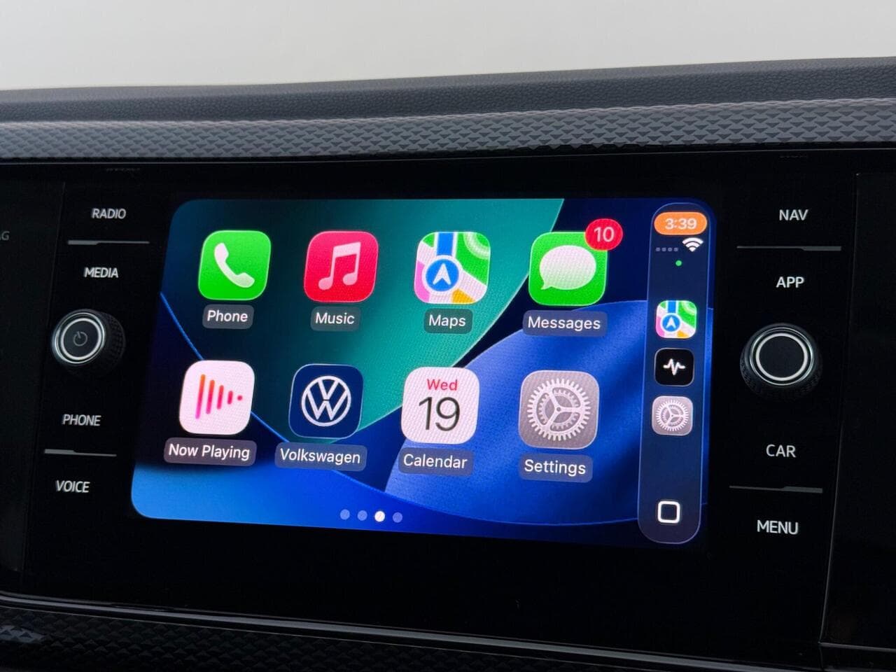 Volkswagen Polo thumbnail Infotainment System