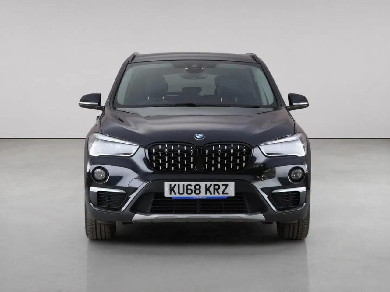 BMW X1 thumbnail Front