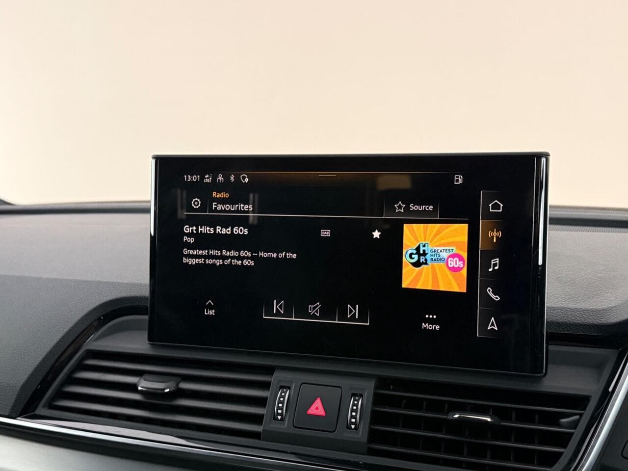 Audi Q5 thumbnail Infotainment System