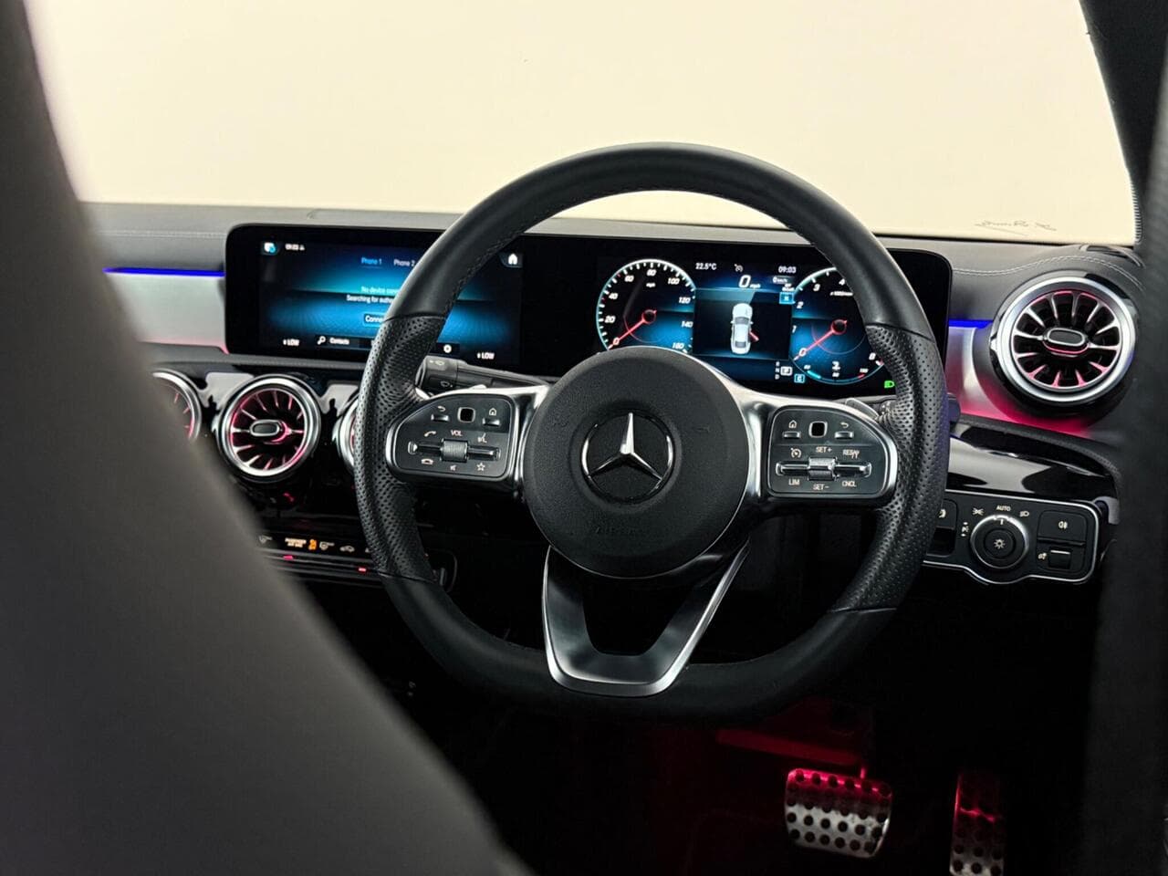 Mercedes-Benz CLA thumbnail Steering Wheel