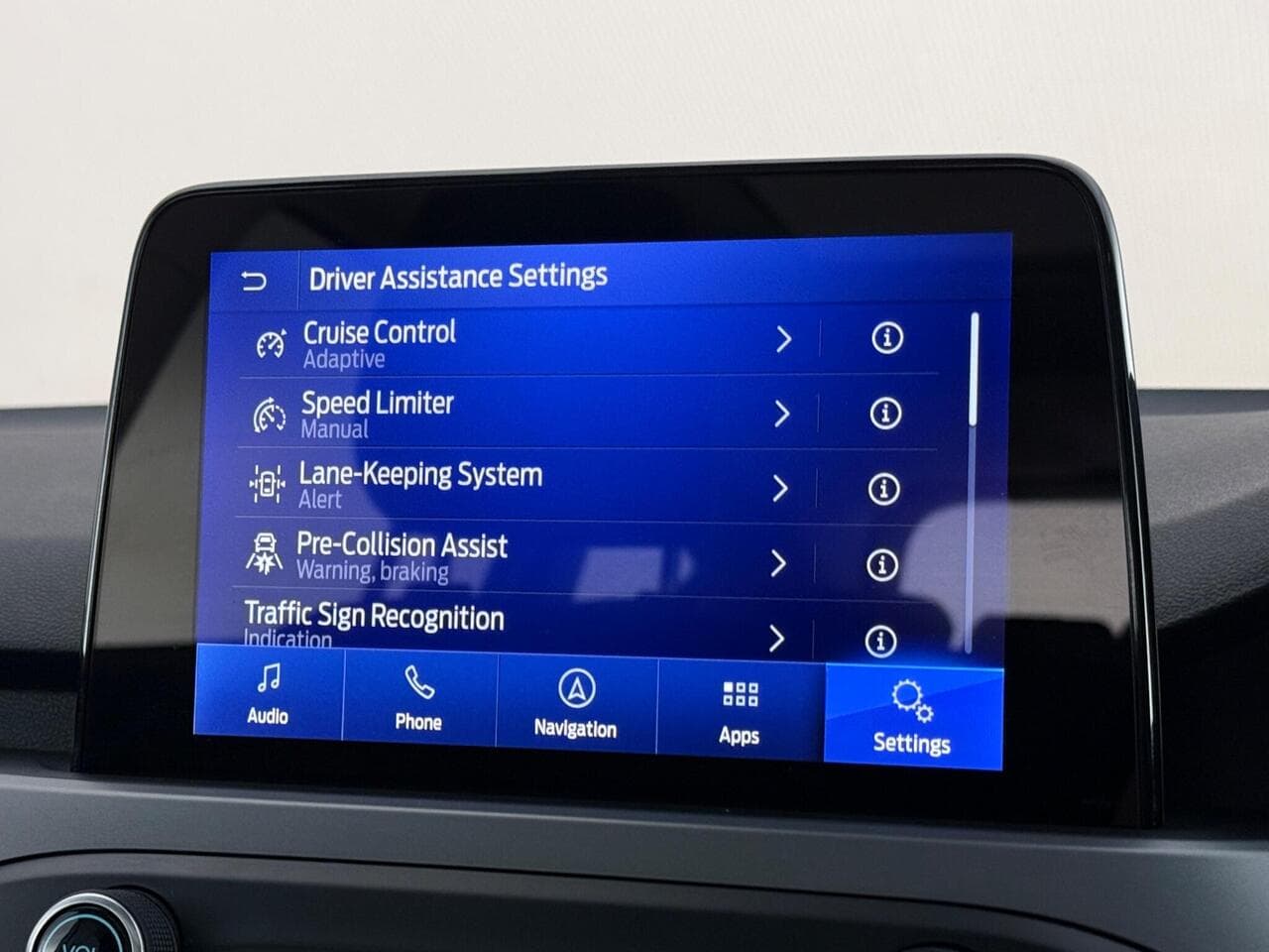 Ford Focus thumbnail Infotainment System