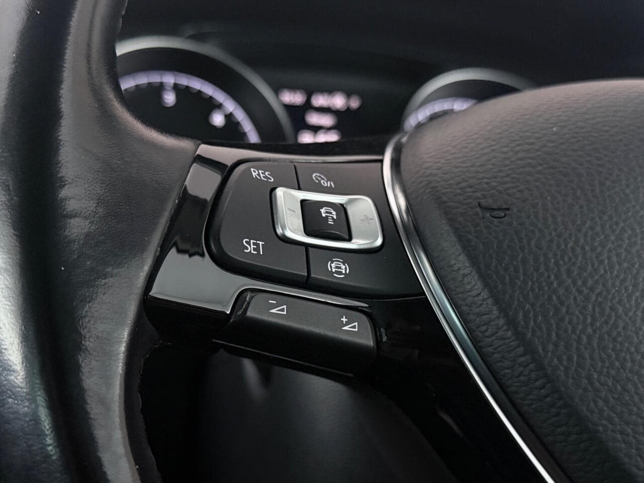 Volkswagen Golf thumbnail Misc Controls