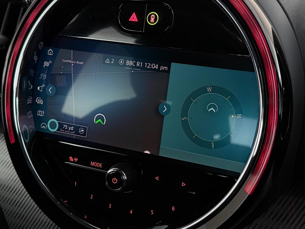 MINI Countryman thumbnail Infotainment System